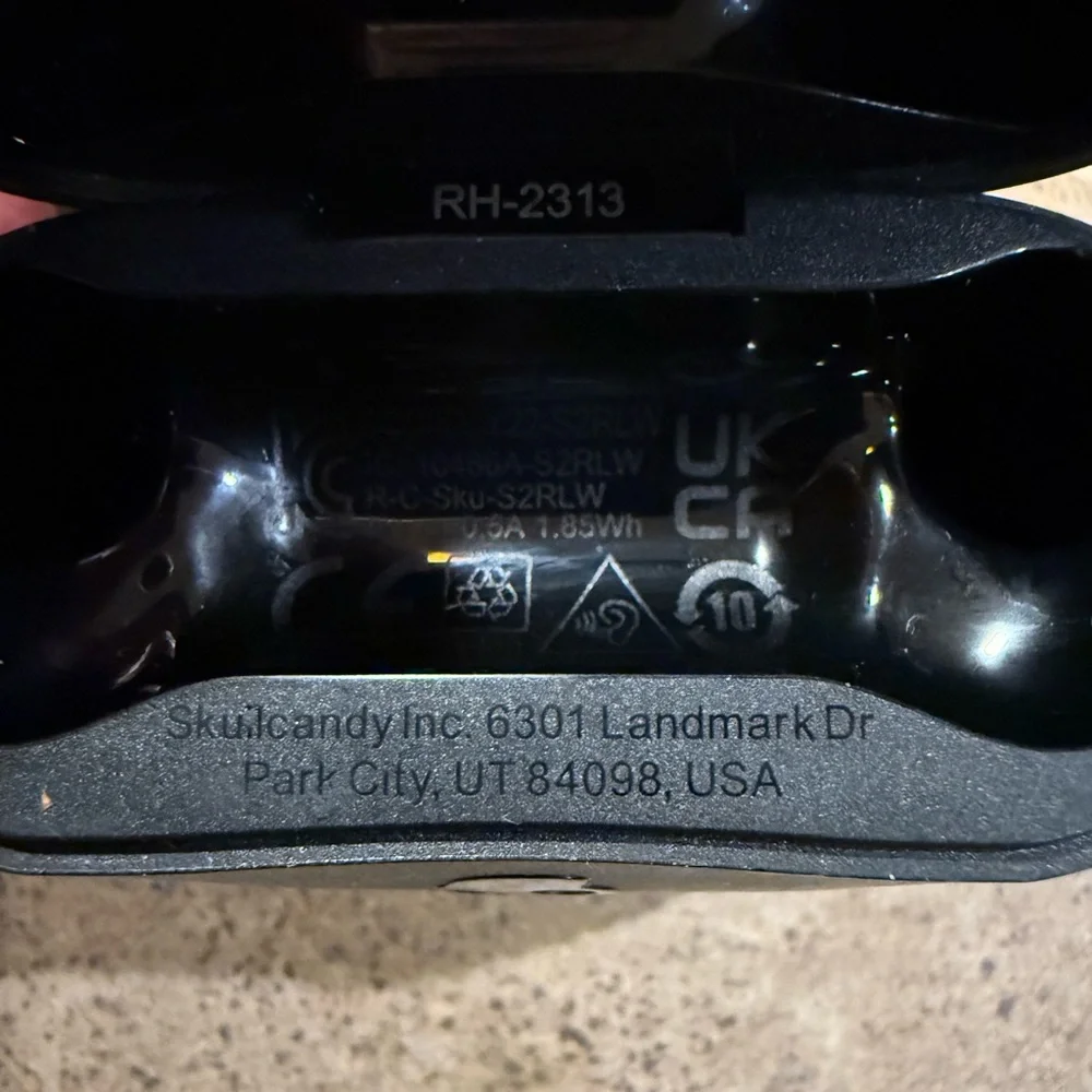 Skullcandy S2RLWL Rail True Wireless Bluetooth in-ear Headphones w/ Case Tested - Picture 6 of 8